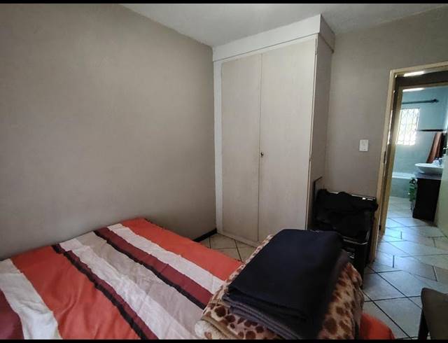 2 BEDROOM PROPERTY TO RENT IN MONAVONI